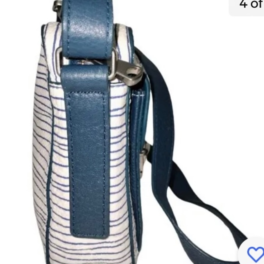Fossil Riley Crossbody Bag - Picture 6 of 9